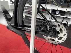 BERRIA Belador 6.1 Vélo De Route Carbone Black Ebony/White Snow 2023 17 BERRIA Belador 6.1 Vélo De Route Carbone Black Ebony/White Snow 2023 -Garmin Magasin berria belador 61 velo de route carbone black ebonywhite snow 2023 7