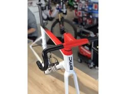 BMC Cadre Teammachine SLR01 Mod Var2 AG2R Citröen White Black Red 2023 10 BMC Cadre Teammachine SLR01 Mod Var2 AG2R Citröen White Black Red 2023 -Garmin Magasin bmc cadre teammachine slr01 mod var2 ag2r citroeen white black red 2023 3