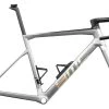 BMC Cadre Teammachine SLR01 Mod Var6 Arctic Silver Prisma Carbon 2023 -Garmin Magasin bmc cadre teammachine slr01 mod var6 arctic silver prisma carbon 2023