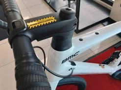 BMC Roadmachine One Ultegra Di2 Disc 12v Vélo De Route 2022 16 BMC Roadmachine One Ultegra Di2 Disc 12v Vélo De Route 2022 -Garmin Magasin bmc roadmachine one ultegra di2 disc 12v velo de route 2022 3