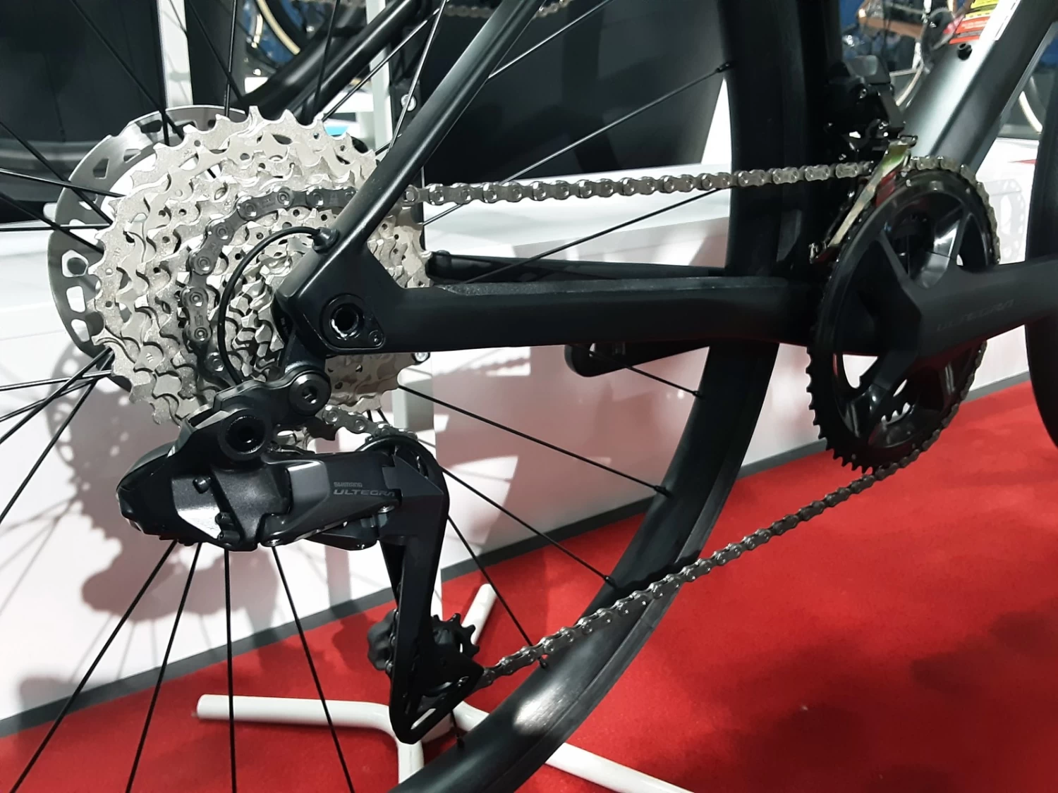 BMC Roadmachine Three Ultegra Di2 Disc 12v Vélo De Route 2022 8 BMC Roadmachine Three Ultegra Di2 Disc 12v Vélo De Route 2022 – Image 6