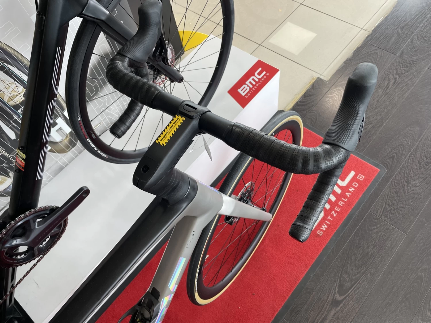 BMC Teammachine SLR01 Four Force AXS Vélo De Course 2023 7 BMC Teammachine SLR01 Four Force AXS Vélo De Course 2023 – Image 5