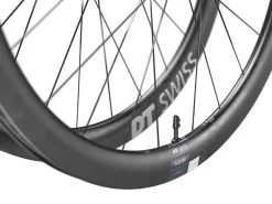 Dt-swiss DT Swiss Roues Carbone ERC 1400 Dicut® DB 45mm Disques/tubeless Ready 2023 -Garmin Magasin dt swiss roues carbone erc 1400 dicut db 45mm disquestubeless ready 2023 3